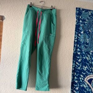 FIGS surgical green straight yola Pants with pink Drawstring medium scrub